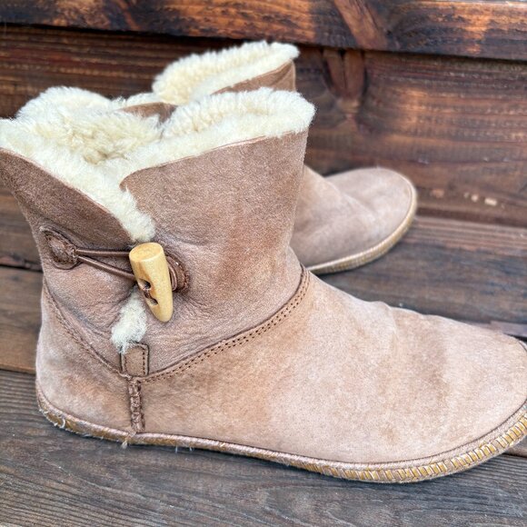 UGG Shoes - Ugg Ankle Booties Size 7